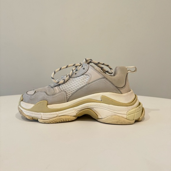 BALENCIAGA Triple S Sneakers - Picture 4 of 9